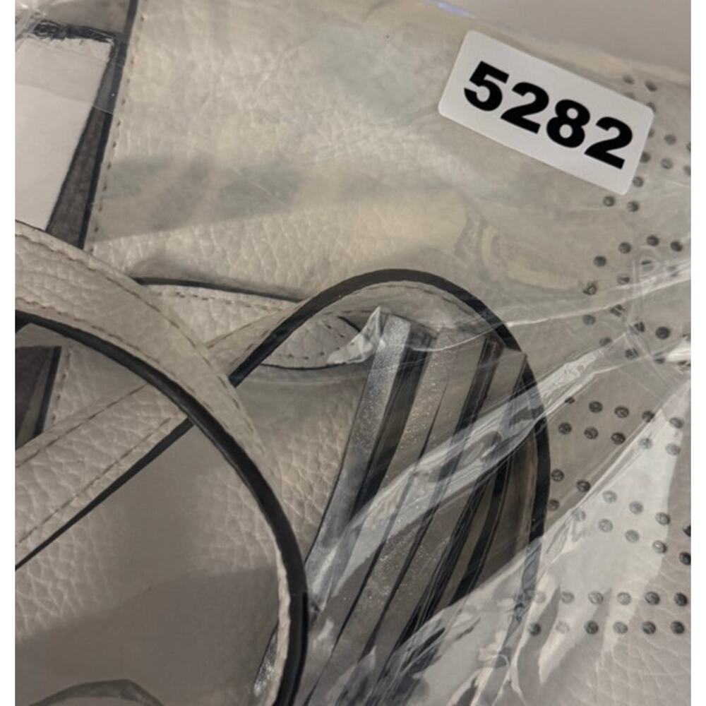 Victoria's Secret Laser-Cut logo Tote Bag in White Faux Leather - Picture 10 of 10